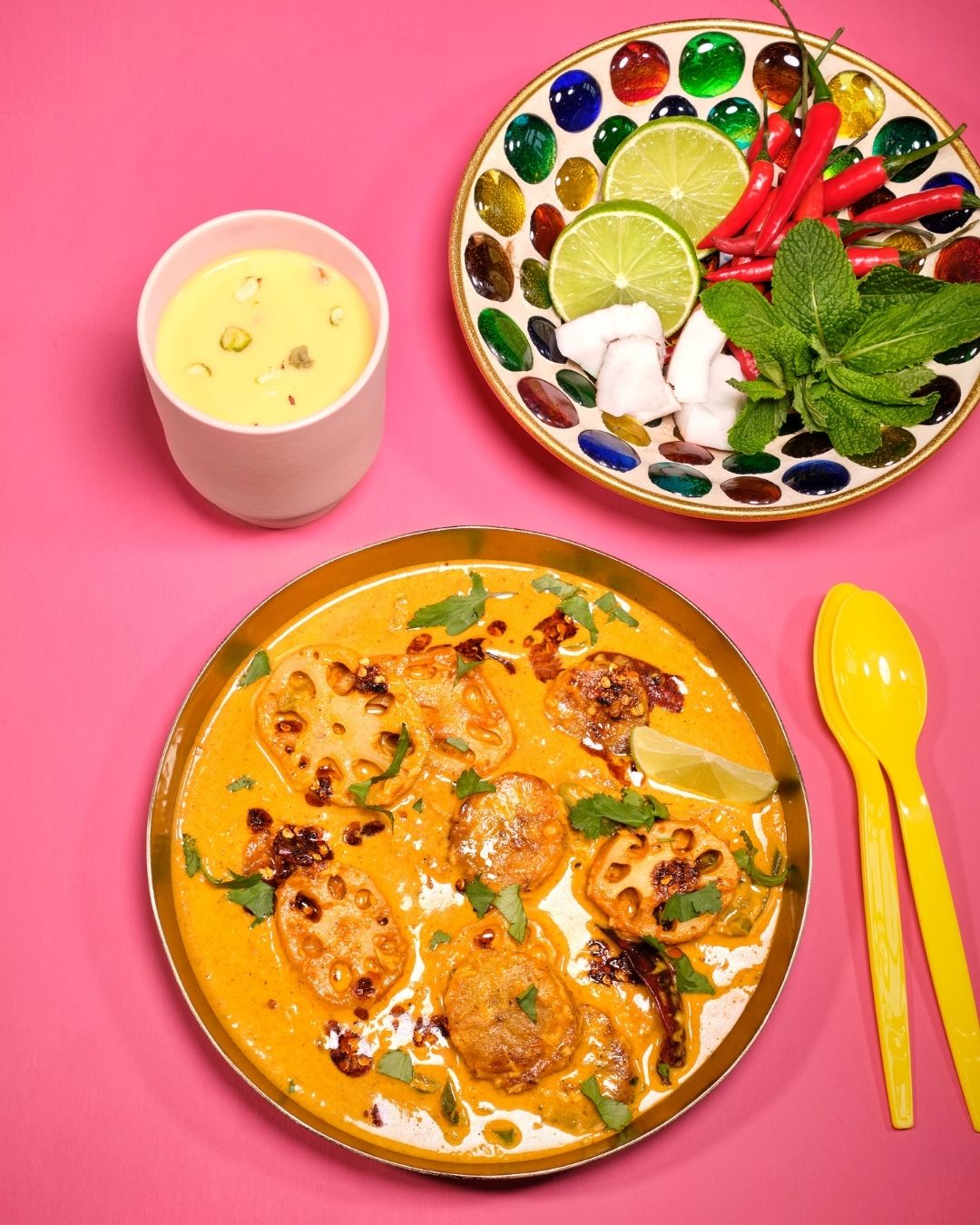 korma-curry-mit-lotuswurzel-und-frischen-zutaten